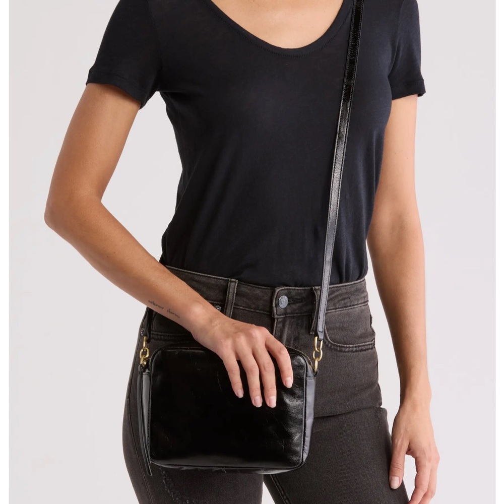 *NWT* HOBO Renny Leather Crossbody Bag - Picture 6 of 13